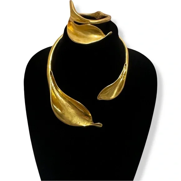 ZARA Golden Calla Lilly Statement Contemporary Hinge Choker ** GORGEOUS ** - Picture 6 of 11